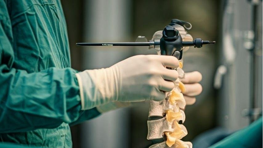Living with Spine Pain? How Endoscopic Spine Surgery Can Help?